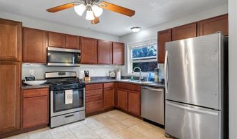 225 Vistaoak Ct, Ballwin, MO 63021