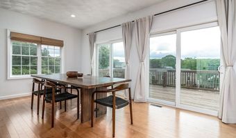 243 Simmonsville Ave, Johnston, RI 02919