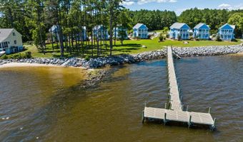 511 Neuse Village Rd # C5, Arapahoe, NC 28510