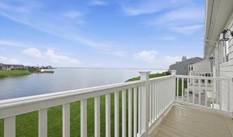 1 Victoria Dr, Amityville, NY 11701