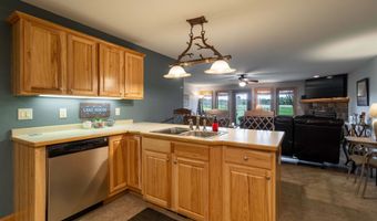 1824-2 Parkland Dr 0602, Arkdale, WI 54613
