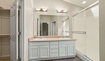 935 Cypress Point Loop, Ashland, OR 97520