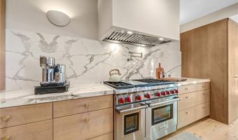 4060 Harclare Ln, Encino, CA 91436