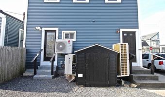 668 Thames St 2, Newport, RI 02840