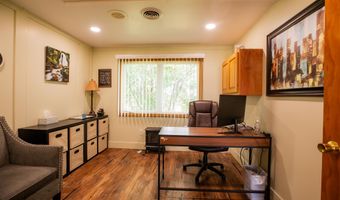 875 Hammond St, Bangor, ME 04401