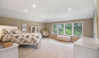 2460 Mershon Dr, Ann Arbor, MI 48103