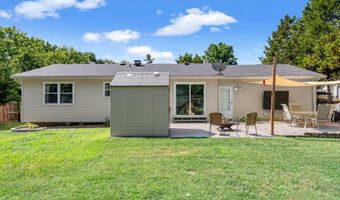 2302 Crystal Wood Dr, Arnold, MO 63010