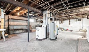 29 E Earle St, Cumberland, RI 02864