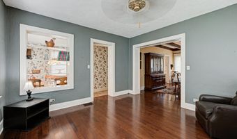 916 Audubon Pkwy, Audubon Park, KY 40213