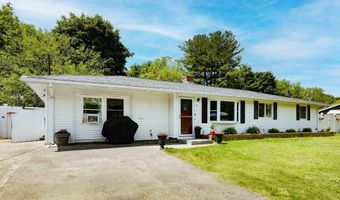 8 Andover Rd, Beverly, MA 01915