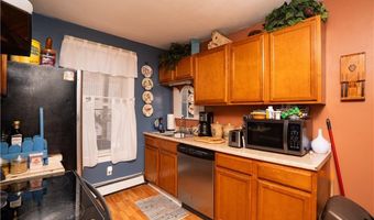 62 SPRING St, Lincoln, RI 02838