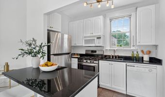3026 WISCONSIN Ave NW 102, Washington, DC 20016