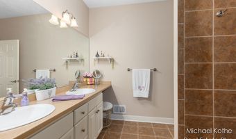 7443 Watermark Dr 32, Allendale, MI 49401