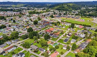 201 McComas Ave, Barboursville, WV 25504