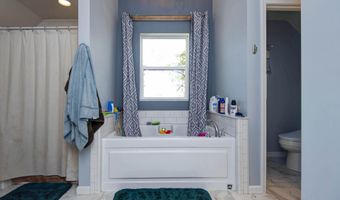 21207 Lawrence 1230, Aurora, MO 65605