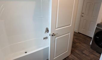 1611 6th Ave E A4, Alexandria, MN 56308