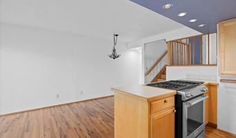 327 Ravenwood Pl, Ashland, OR 97520