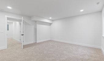 2004 Green Acres Dr, Adrian, MI 49221