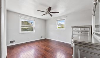 42 Mark Pl, Avenel, NJ 07001
