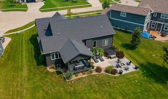 1816 Starling Ct, Polk City, IA 50226
