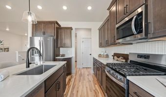 604 HORSESHOE Rd, Burns, WY 82053