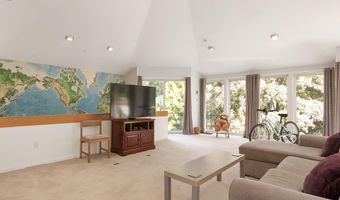10 Steep Hollow Ln, Cos Cob, CT 06807