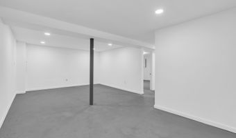 136 Pacific Ave, Beachwood, NJ 08722