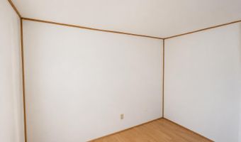 1011 Cochrane St, Aberdeen, SD 57401