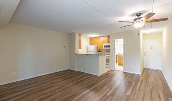 75 S REYNOLDS St 318, Alexandria, VA 22304
