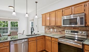 1818 Misty Hollow Ln, Apex, NC 27502