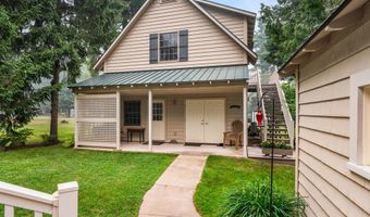 9093 Lake St, Alanson, MI 49706