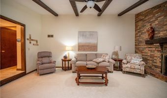 6685 Elwood St, Austintown, OH 44515