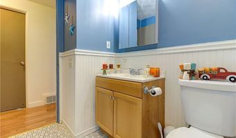 270 Woodward Ave, East Providence, RI 02914