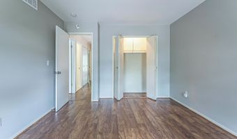 1040 Greenhills Dr, Ann Arbor, MI 48105
