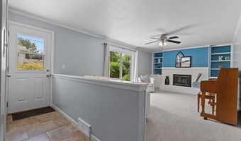1330 N BRIARCLIFF Dr, Appleton, WI 54915