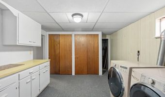 829 E CARLSON St, Cheyenne, WY 82009