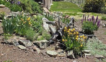 30 Alum Creek Rd, Aladdin, WY 82710