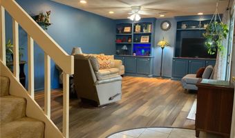 17 Caddy Rock Rd D, North Kingstown, RI 02852