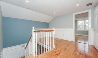 240 Oak St, Centerville, MA 02632