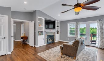 8244 SW Indian Hills Rd, Auburn, KS 66402
