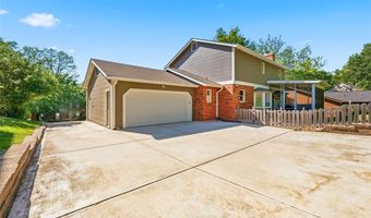 180 Spring Oaks Dr, Ballwin, MO 63011