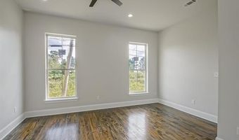 633 COUGAR Dr, Arabi, LA 70032
