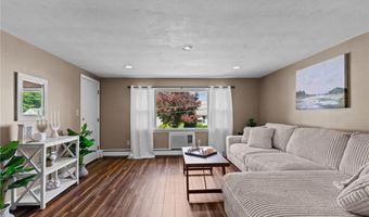 10 Glen Ave 2L, North Smithfield, RI 02896