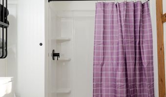 303 N Hudson Ave, Aurora, MO 65605