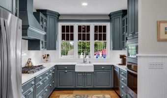 40 Karge St, Bay Head, NJ 08742