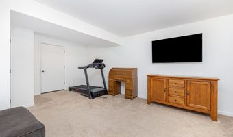 51 Gillette Way 51, Bristol, CT 06010