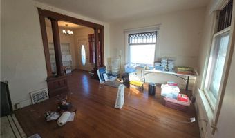 121 N 10th St, Atchison, KS 66002