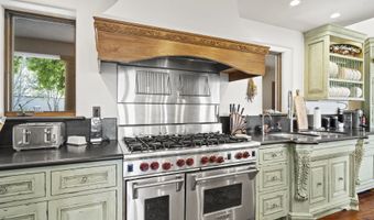 3721 SISKIYOU Hwy, Ashland, OR 97520