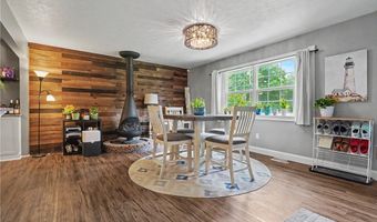 1223 Aurora Hill Dr, Aurora, OH 44202