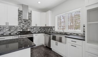 3026 Jackson Dr, Arlington Heights, IL 60004
